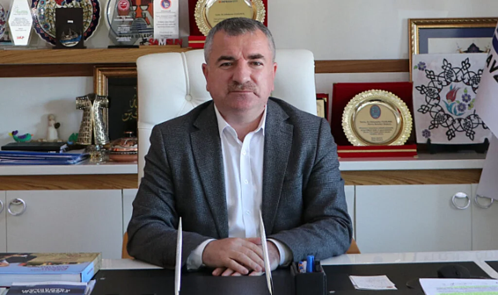 Havza Belediye Başkanı Sebahattin Özdemir: 'Kimsesizleri unutmayalım'