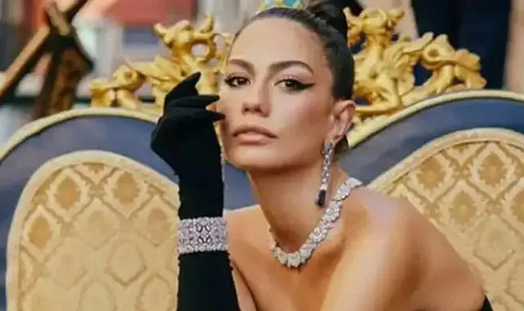 İddialı Pozlarıyla Beğeni Topladı! Shopsuz Halini Görenler İnanamadı