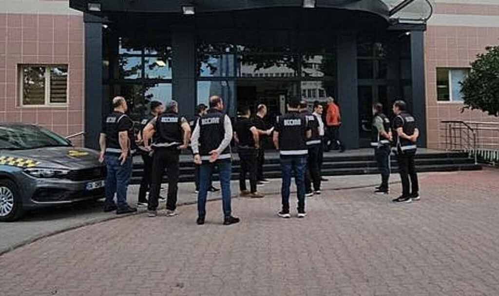 İki belediyeye rüşvet operasyonu! 61 gözaltı...