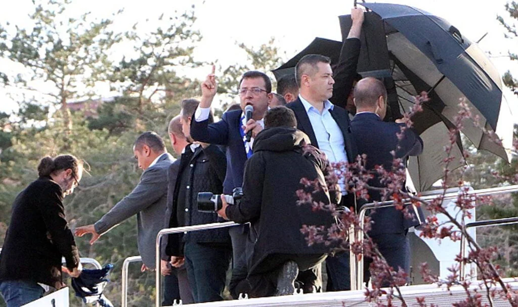İmamoğlu'na Erzurum'da yapılan taşlı saldırıyla ilgili dava açıldı