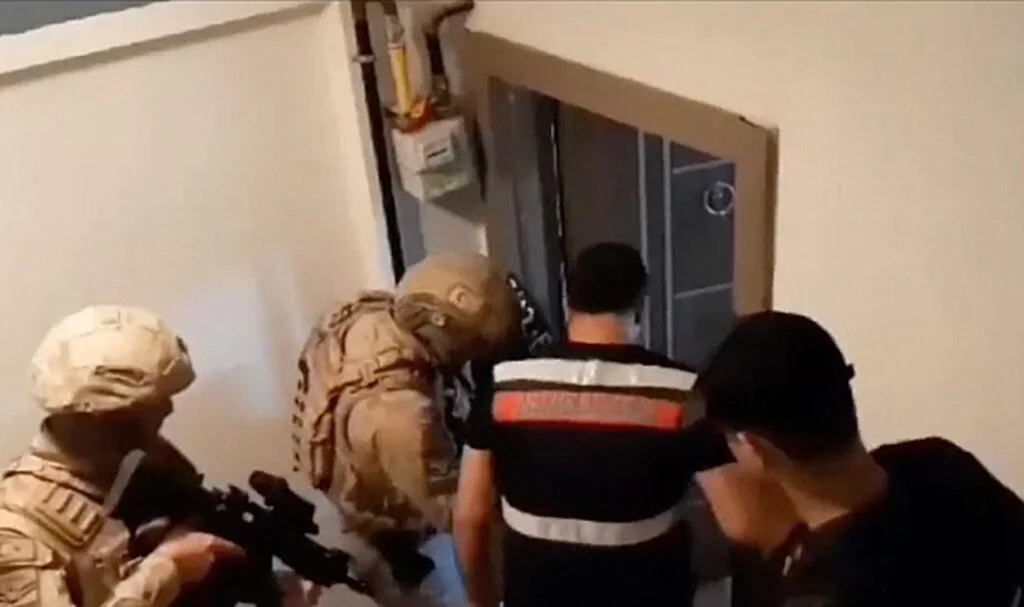 "İnegöl Terkinler Çetesi" elebaşı yakalandı! 6 milyar lira değerinde...