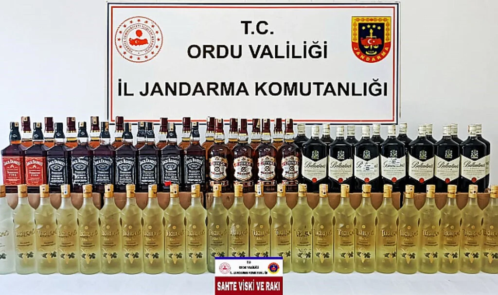 Jandarma ekiplerinden kaçakçılık operasyonu   