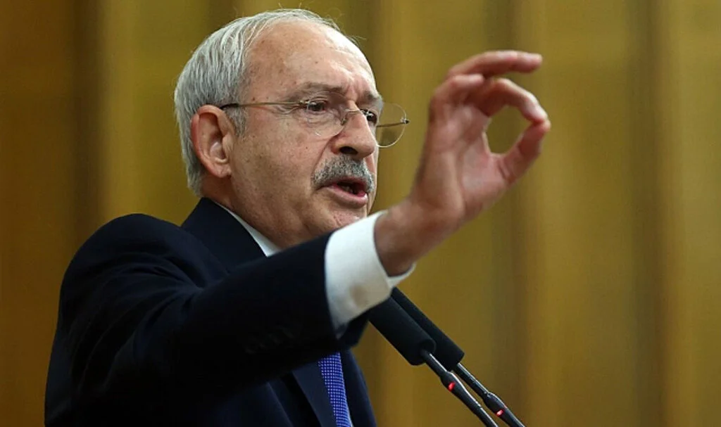Kılıçdaroğlu'nın Eğitim Sistemiyle İlgili Paylaşımının Altına "İstifa Et" Yorumu Yağdı