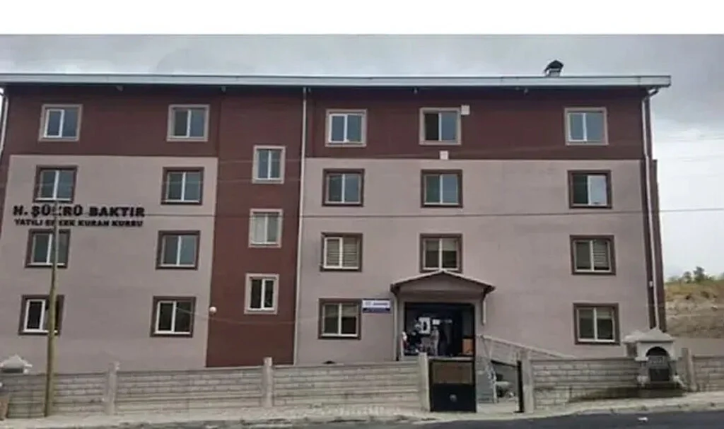 Kur’an Kursunda Demir Çubukla Dayak