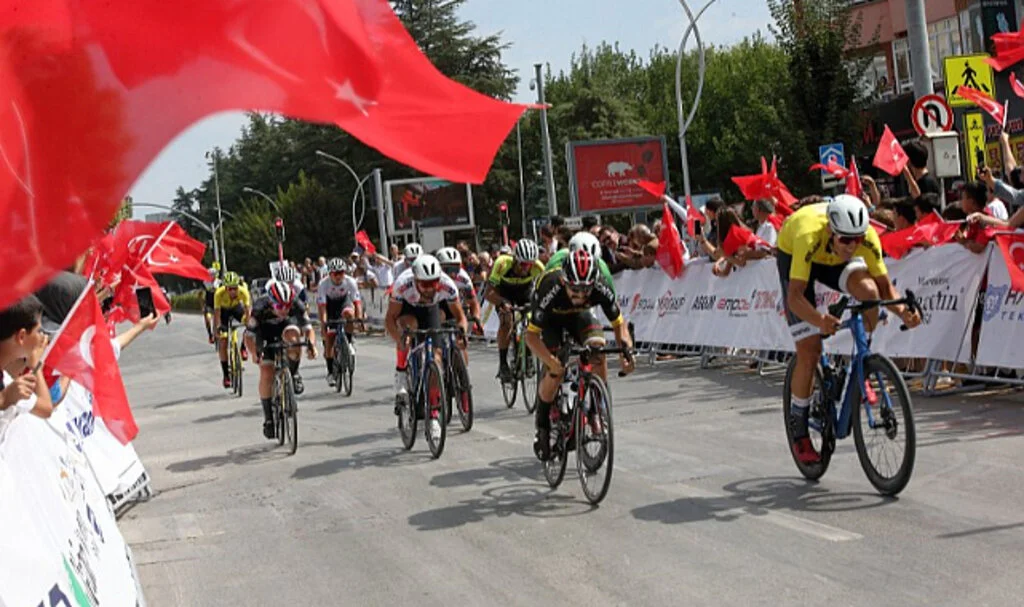 Kurtuluş Yolu Bisiklet Turu'nun Amasya - Çorum etabı sona erdi