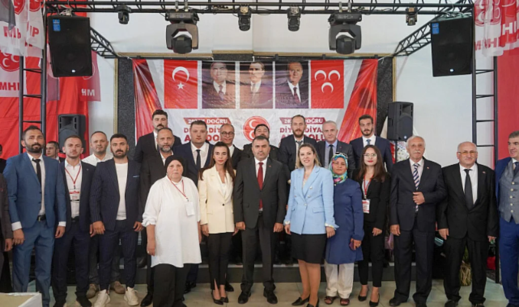MHP'de Atakum'a kadın ilçe başkanı 