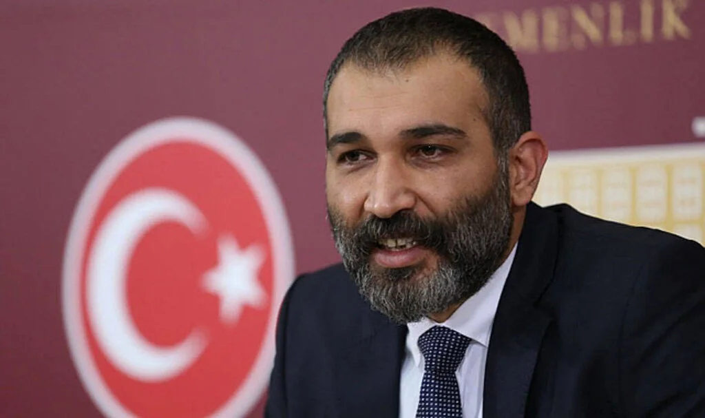 Milletvekili seçilememişti! Barış Atay oyunculuk ve yönetmenliğe geri dönüyor