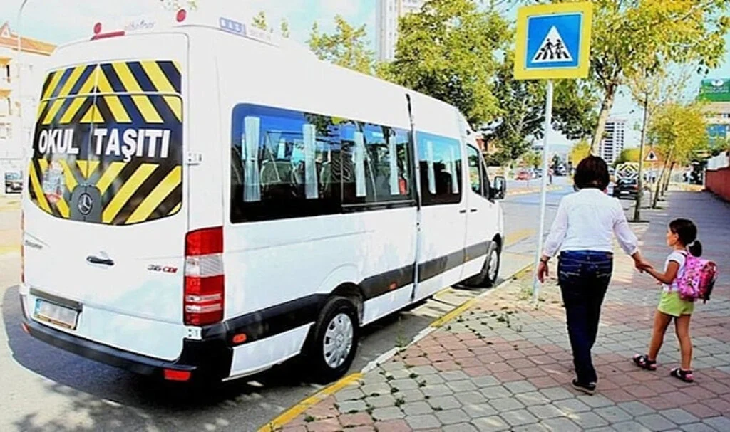 Milli Eğitim Bakanı Yusuf Tekin’den Servis ve Yemek Ücretleri İlişkin Açıklama