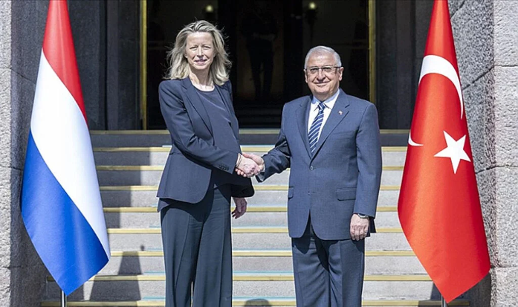 Milli Savunma Bakanı Güler, Hollandalı Mevkidaşı Ollongren ile Görüştü