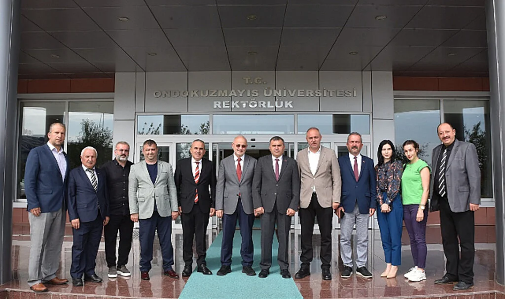 OMÜ Rektörü Yavuz Ünal MHP heyetini ağırladı 