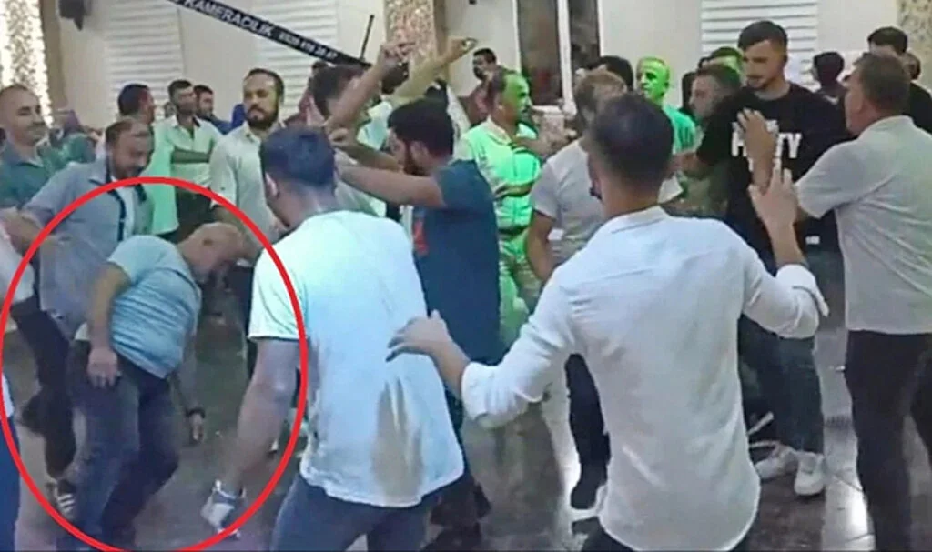Ordu 'da Düğünde Çiftetelli Oynayan Kişi Kalp Krizi Geçirerek Hayatını Kaybetti
