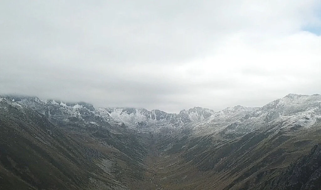 Rize'nin yüksek kesimlerine mevsimin ilk karı yağdı