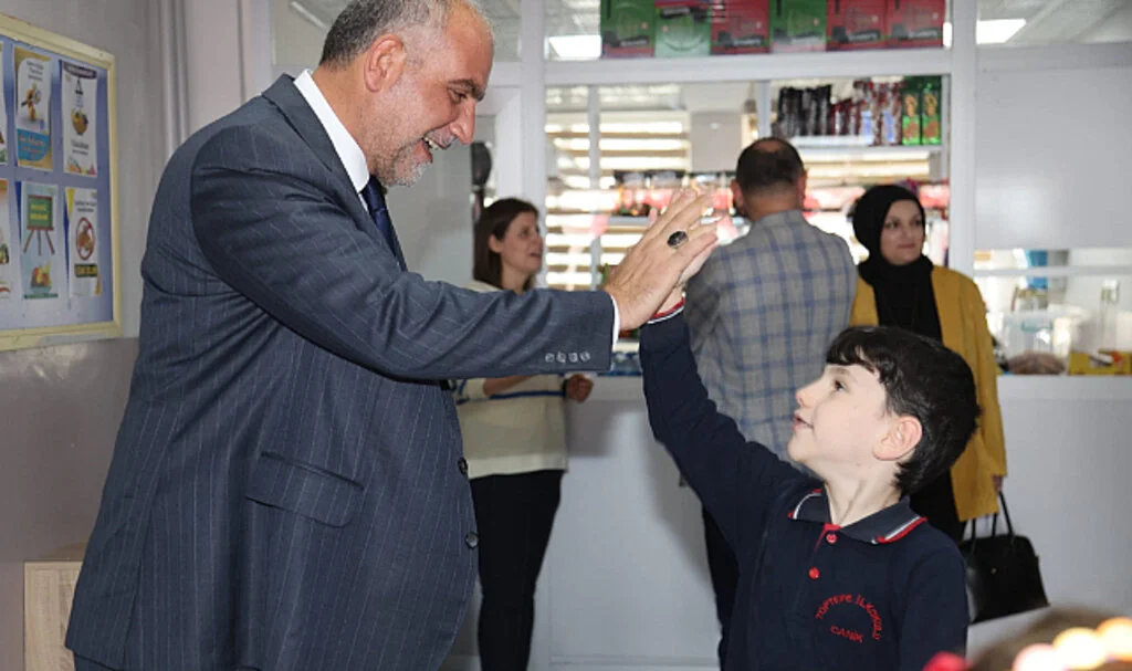 Samsun Canik'te İlk Ders Zili Çaldı