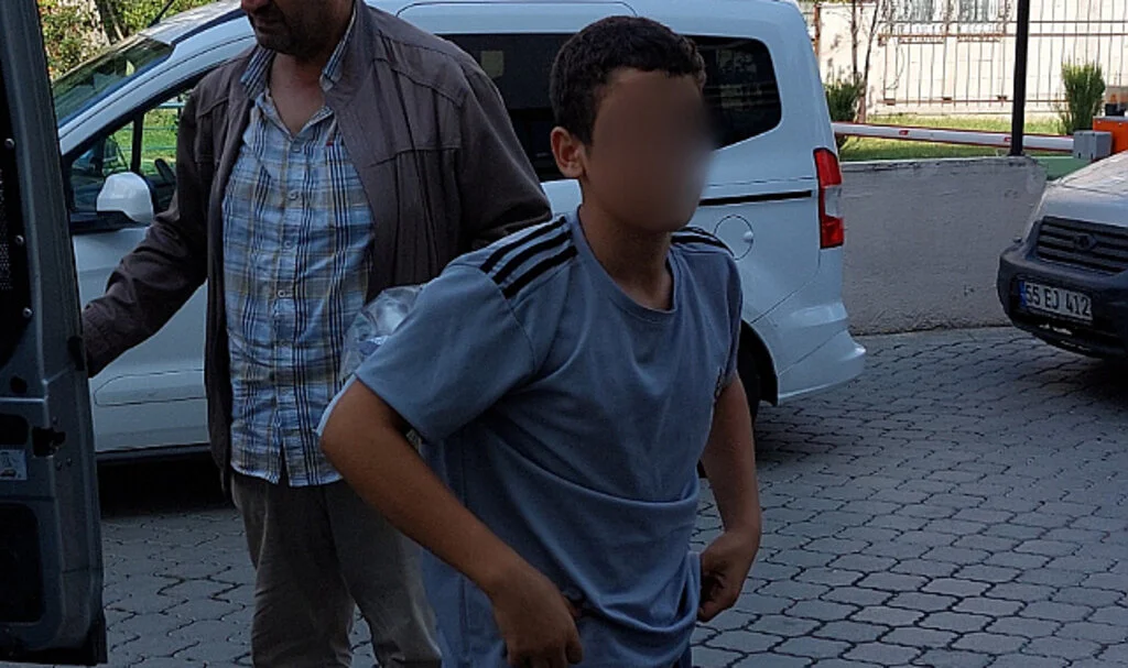 Samsun'da 15 yaşındaki çocuk tartıştığı kişiyi bıçakladı 