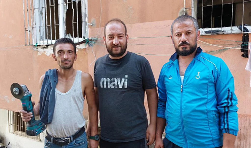 Samsun'da 3 Kahraman, Yangında Mahsur Kalan 2 Çocuğu Ölümden Kurtardı
