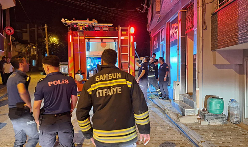 Samsun'da Bir Evde Çıkan Yangında Hasar Meydana Geldi