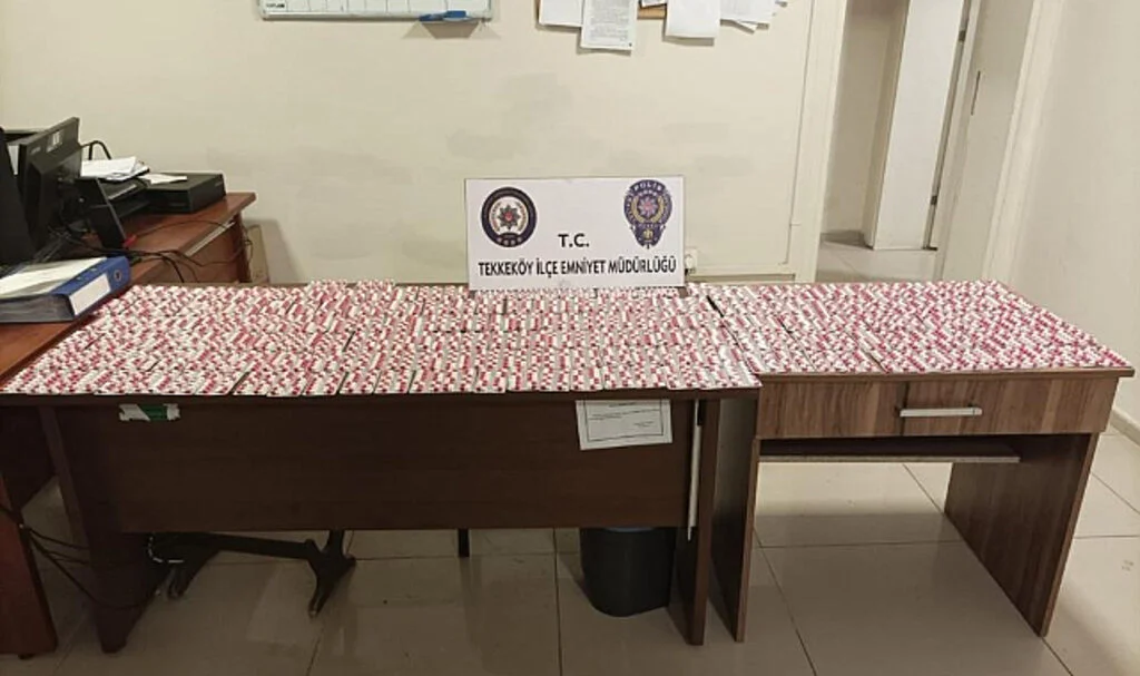 Samsun'da Çok Sayıda Sentetik Ecza ve Ruhsatsız Tabanca Ele Geçirildi