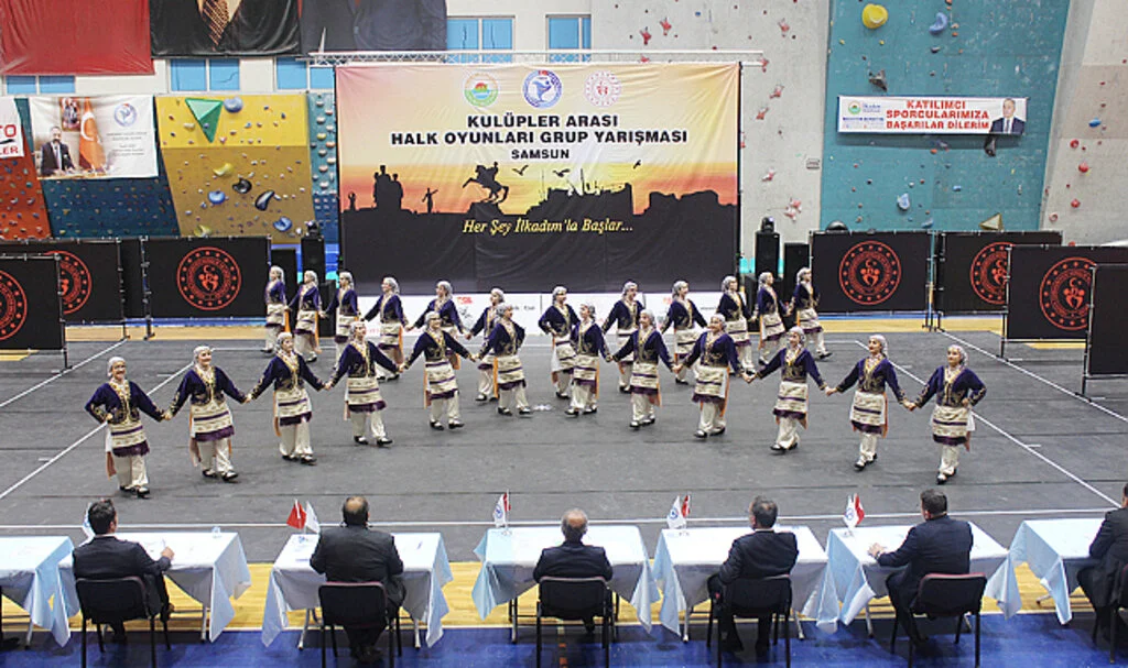 Samsun'da Halk Oyunları Kulüpler Arası Grup Yarışması Yapıldı