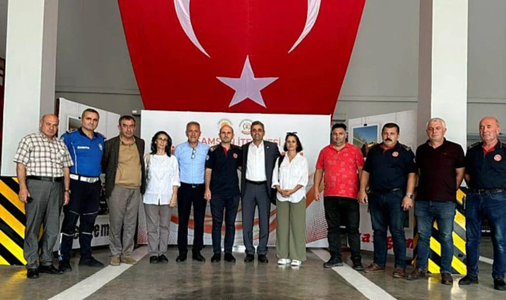 Samsun'da İtfaiye personeli haklarını istiyor 