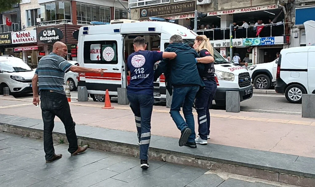 Samsun'da kalp krizi geçiren yaşlı adam hastaneye yetiştirildi