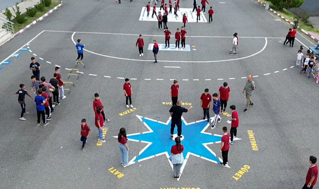 Samsun'da Öğrencilere Okulu Sevdiren Çalışma