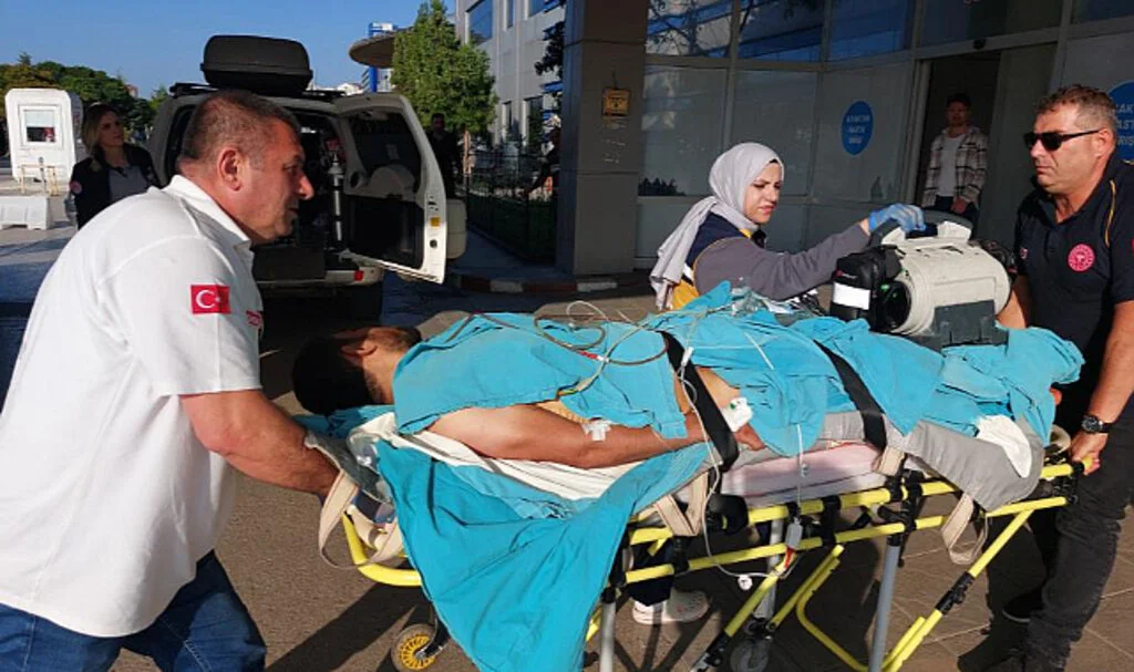 Samsun'da Pazar Yerinde Silahlı Saldırı: Anne ve Oğlu Vuruldu