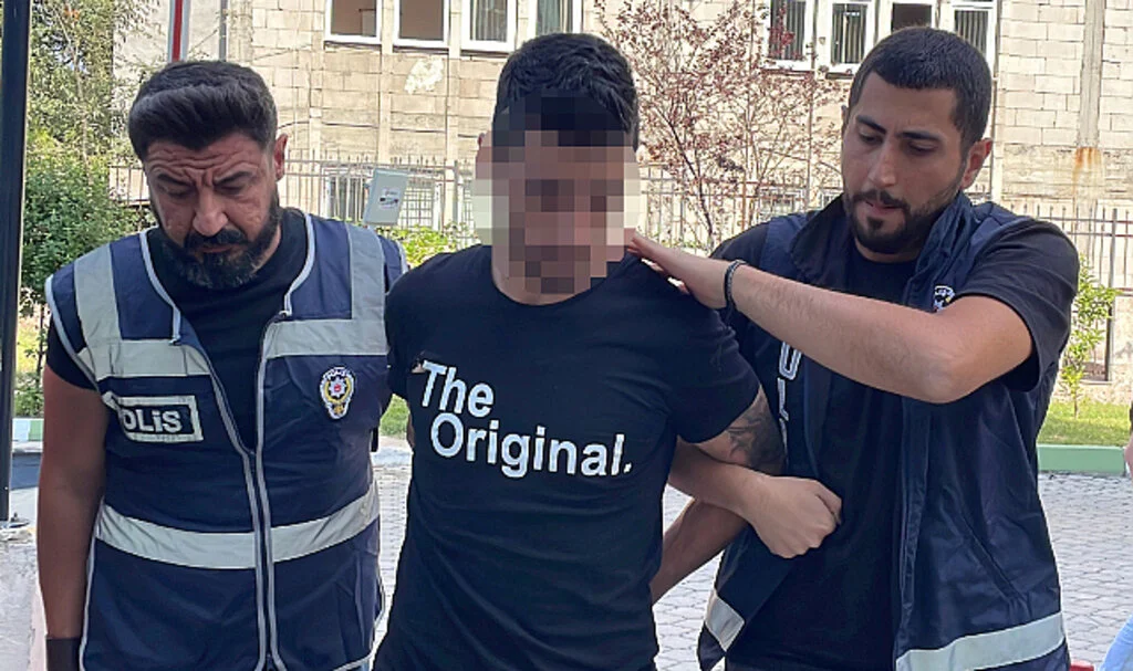 Samsun'da Silah Tehdidiyle Doktoru Kaçıran Şüpheli Adliyede