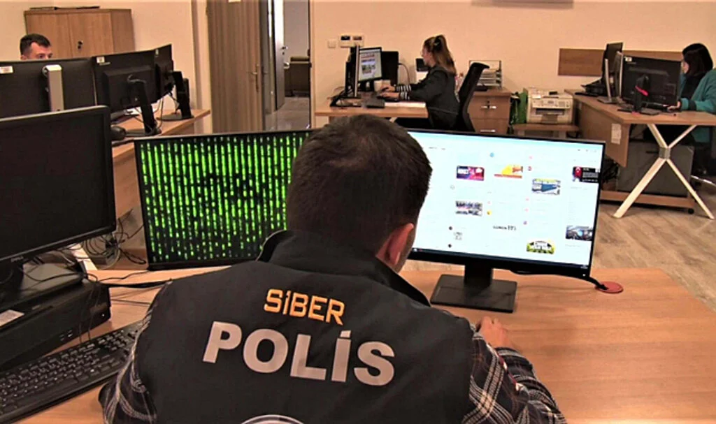 Samsun'da Silahla Havaya Ateş Ederek Sosyal Medyada Paylaşan 12 Şüpheli Yakalandı