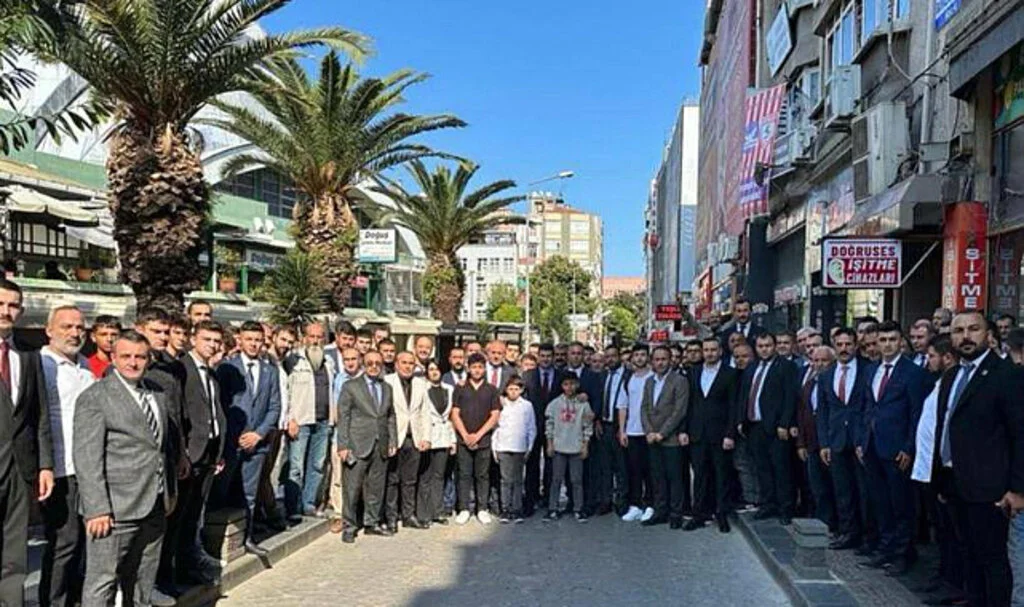 Samsun'da Ülkü Ocakları öğrencilerin yanında 