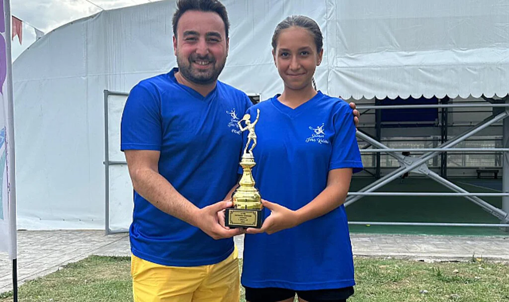 Samsun Tenis Kulübü Başarıya Doymuyor
