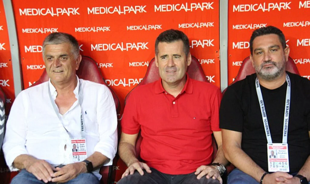 Samsunspor Teknik Direktörü Hüseyin Eroğlu ‘kırmızı’yı giydi