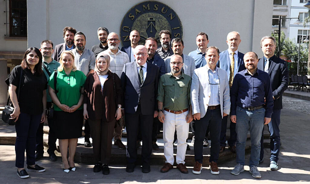 SAMÜ Rektörü Aydın'dan Projeci Akademisyenlere Tebrik 