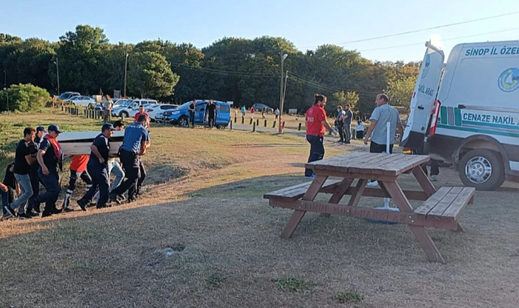 Sinop Karadeniz'de Kaybolan Gencin Cesedi Bulundu