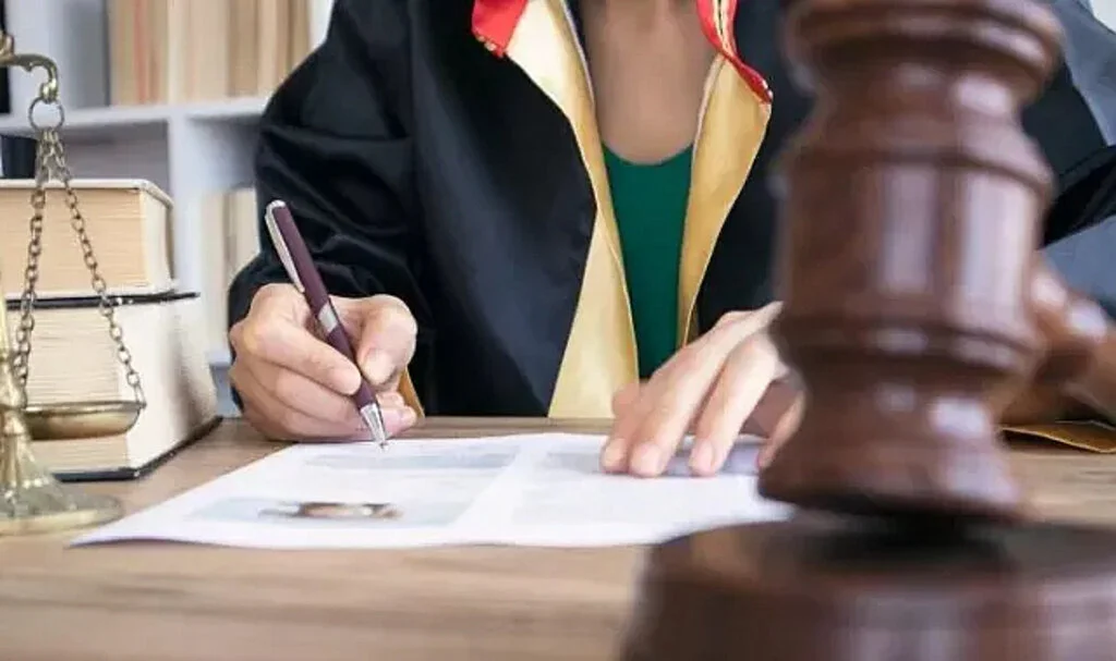 Türkiye'de Hukuk Alanındaki Teknolojik Dönüşüm TekAvukat