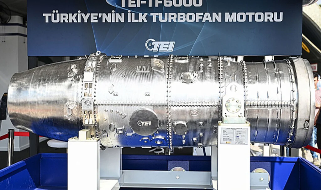 Türkiye'nin milli uçak motoru vitrine çıktı