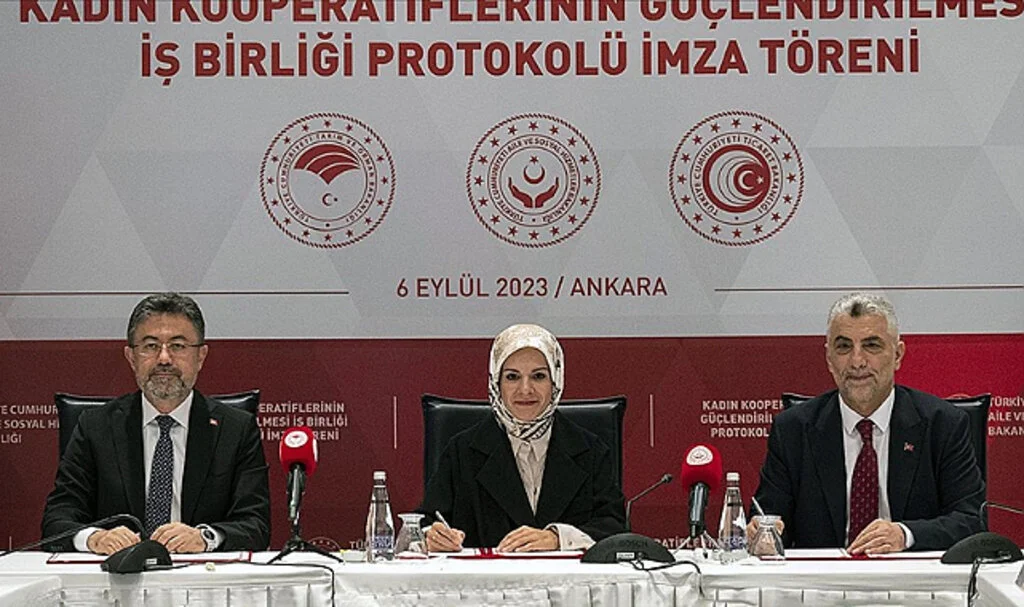 Üç Bakanlık, "Kadın Kooperatiflerinin Güçlendirilmesi" İçin İşbirliği Protokolüne İmza Attı
