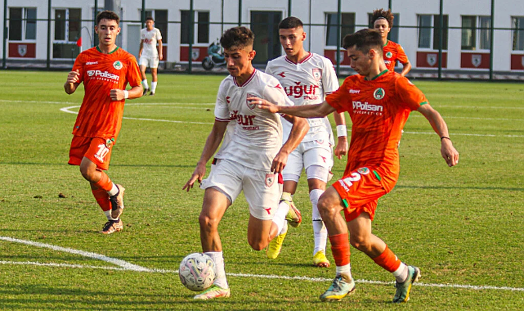 Yılport Samsunspor U19 Sevindirdi U17 Üzdü