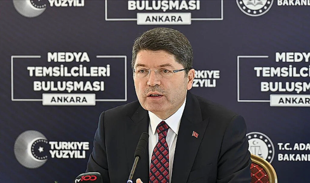 Adalet Bakanı Tunç: Mevcut iç tüzük hükümleriyle yeni bir anayasa yapılması mümkün olmaz