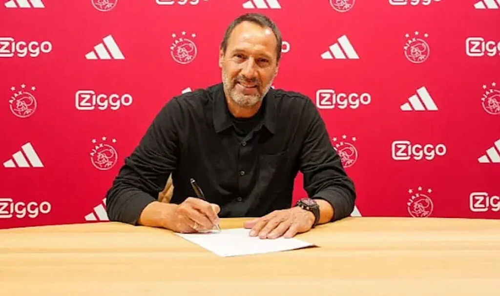 Ajax, teknik direktörünü değiştirdi: John van ‘t Schip göreve geldi