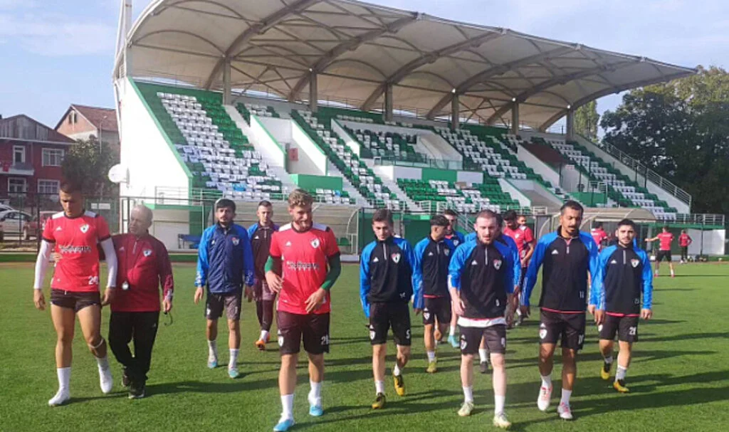 Alaçamspor Derbiye Hazırlanıyor