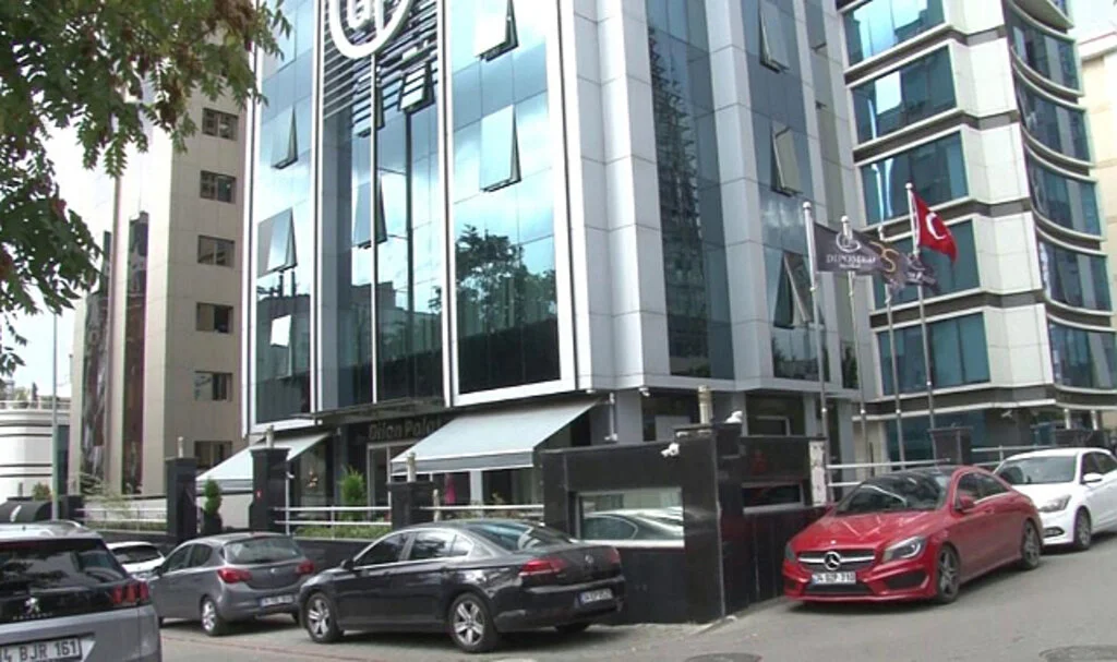 Ataşehir’de Dilan Polat'a ait güzellik merkezine silahlı saldırı