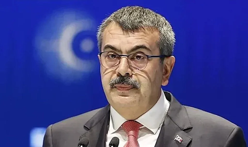 Bakan Tekin’den gözaltındaki öğretmen açıklaması: İmajımızı tartışmalı hale getiriyor