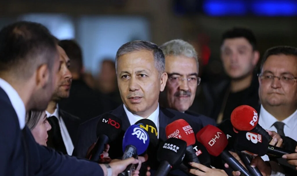 Bakan Yerlikaya: Son terörist etkisiz hale getirilinceye kadar azimle, kararlılıkla mücadele edeceğiz