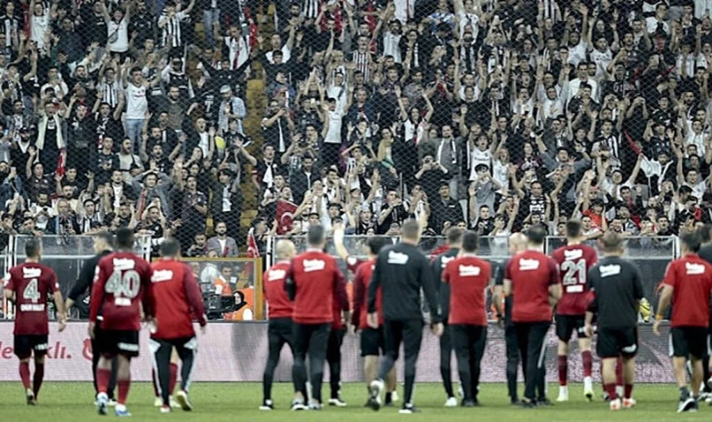 Beşiktaş seçim sürecinde 6 kritik maça çıkacak