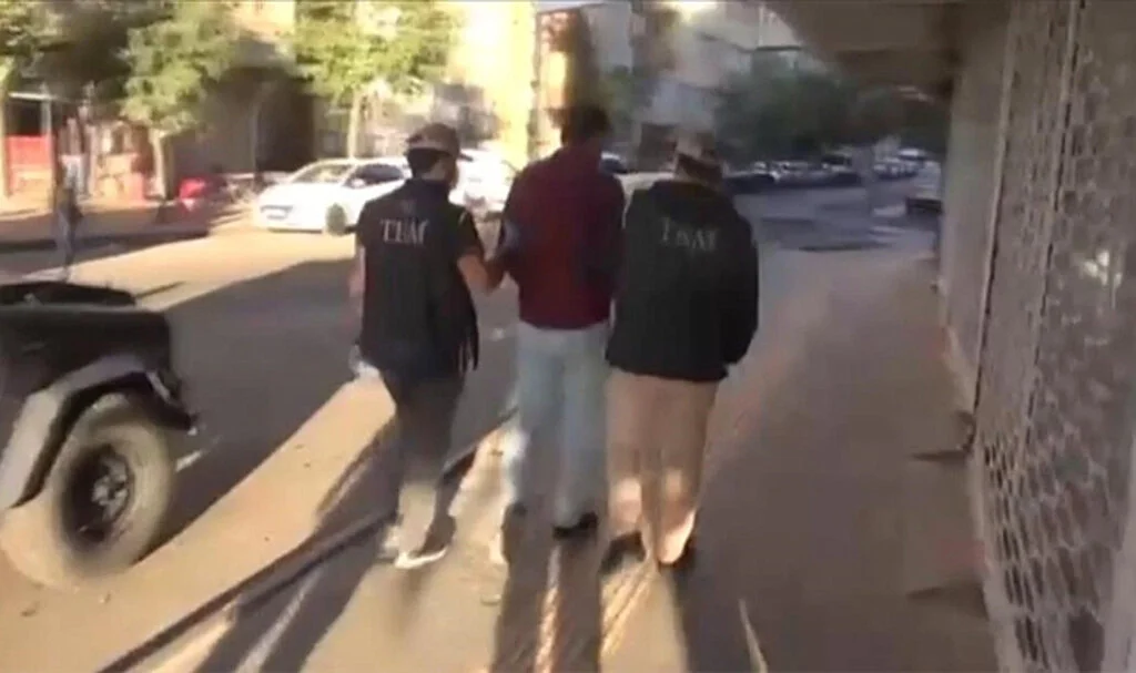 Bölücü terör örgütüne yönelik 11 ildeki operasyonlarda 75 şüpheli yakalandı