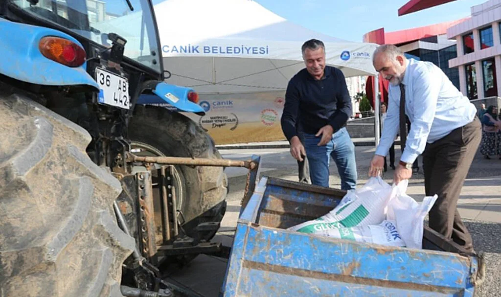  Canik Belediye Başkanı Sandıkçı: “Çiftçi kardeşlerimize yönelik desteklerimize devam ediyoruz”