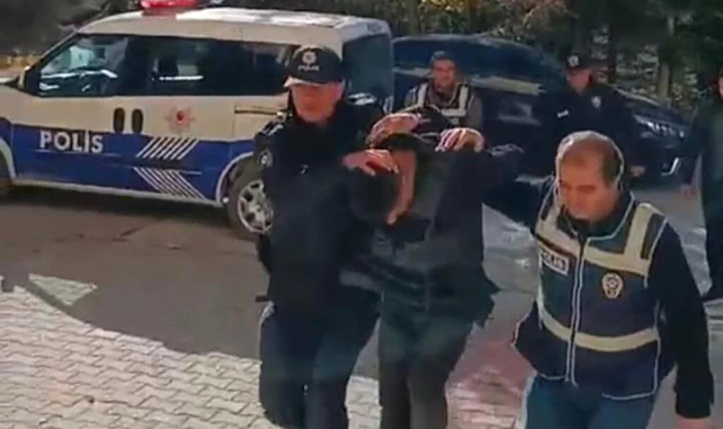 Çorum’da Gittikleri İş Yerinde Dehşet Saçan Firari Oğul Yakalandı