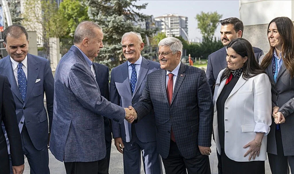 Cumhurbaşkanı Erdoğan, AK Parti Genel Merkezi'ne geldi