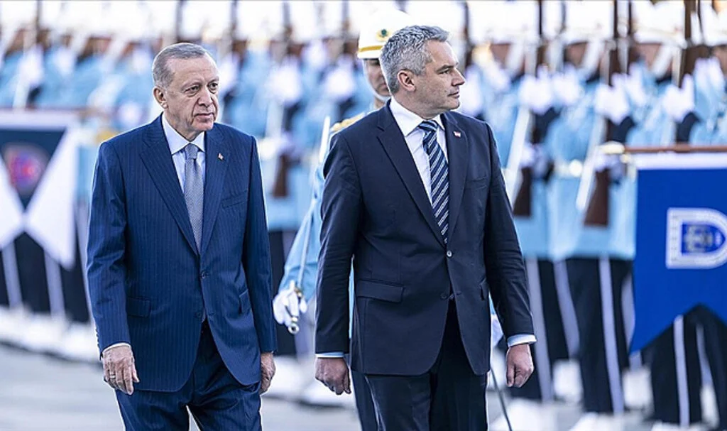 Cumhurbaşkanı Erdoğan, Avusturya Başbakanı Nehammer'i resmi törenle karşıladı