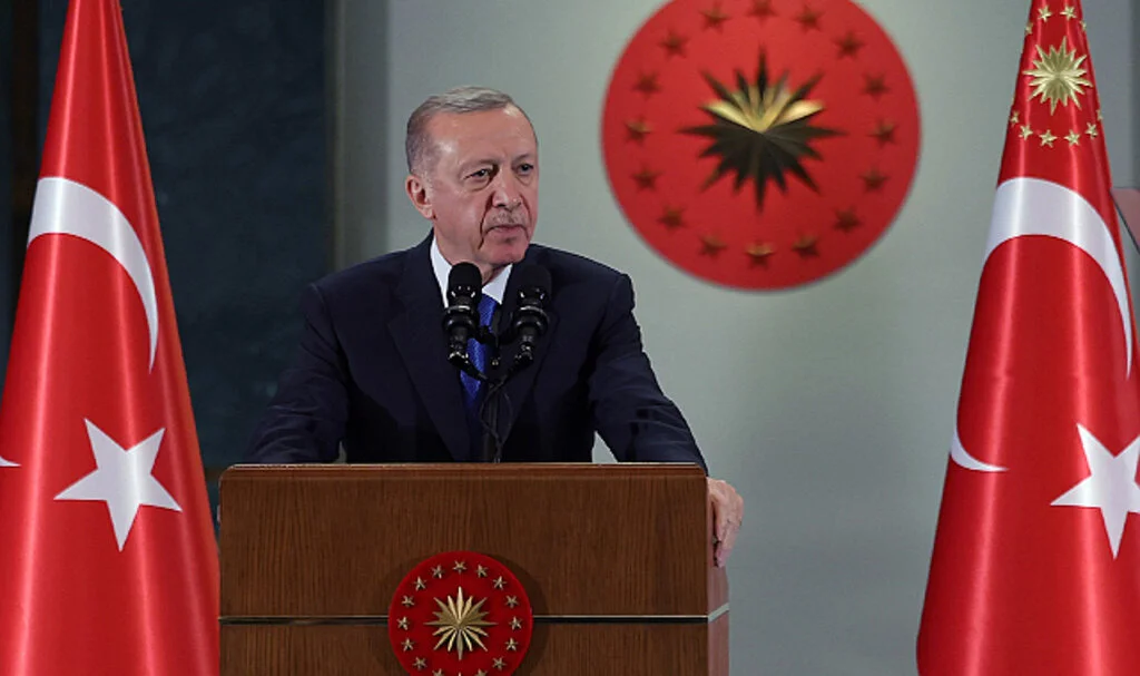 Cumhurbaşkanı Erdoğan'dan Emeklilere Müjde! Tıkla izle... İşte detaylar...